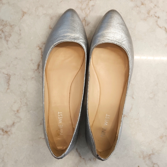 Nine West Speak Up Metallic Silver Ballet Slipper Size 7.5, Vegan - Picture 1 of 5